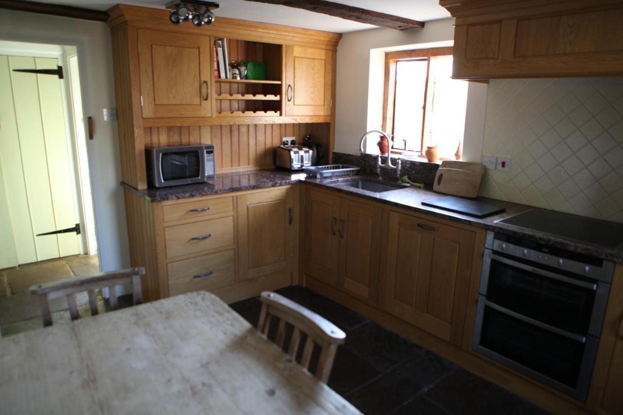 Medieval Cottage In Rural Monmouthshire. Raglan Exterior foto